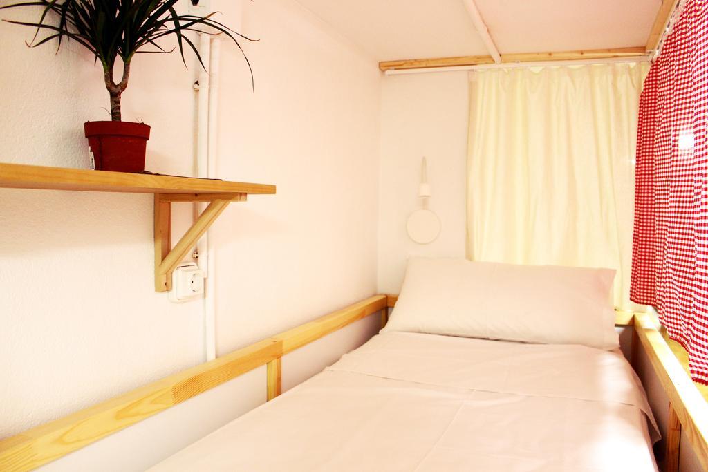 Picnic Dreams Boutique Hostel Малага Екстериор снимка