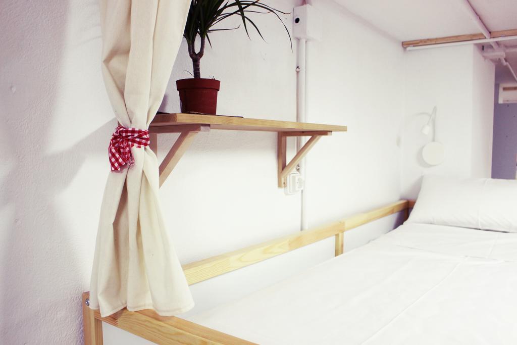 Picnic Dreams Boutique Hostel Малага Екстериор снимка