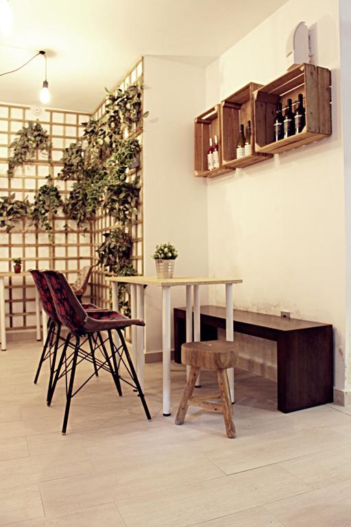 Picnic Dreams Boutique Hostel Малага Екстериор снимка