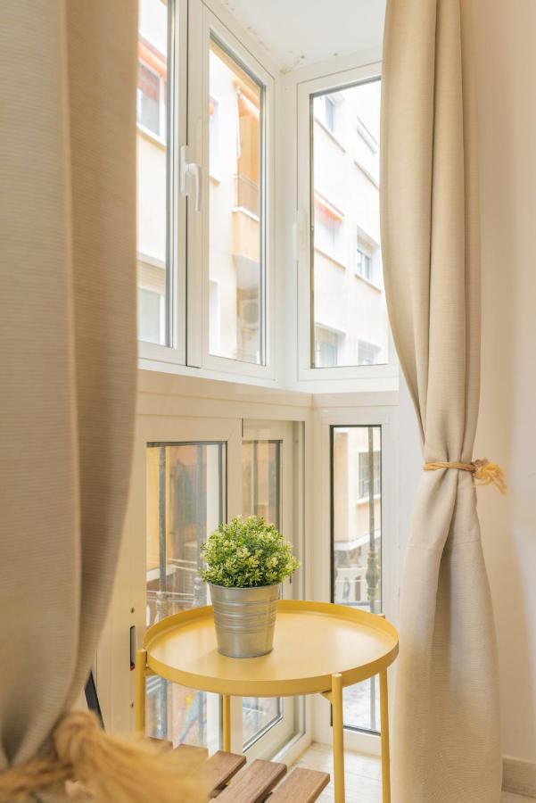 Picnic Dreams Boutique Hostel Малага Екстериор снимка
