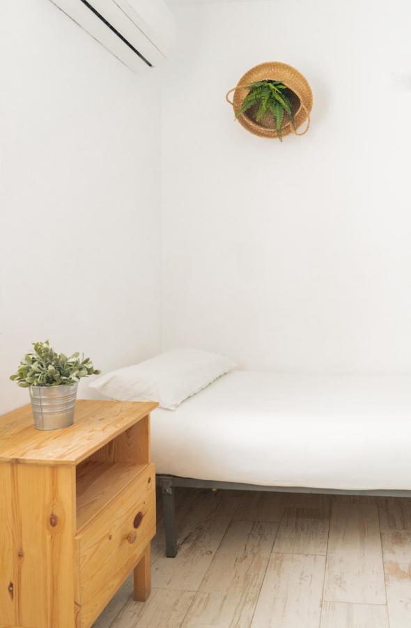 Picnic Dreams Boutique Hostel Малага Екстериор снимка