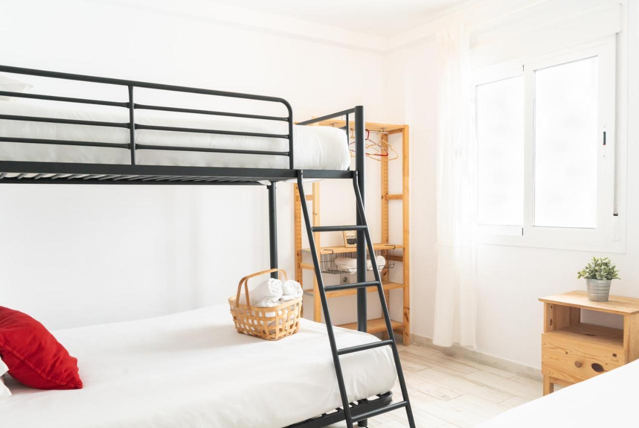 Picnic Dreams Boutique Hostel Малага Екстериор снимка