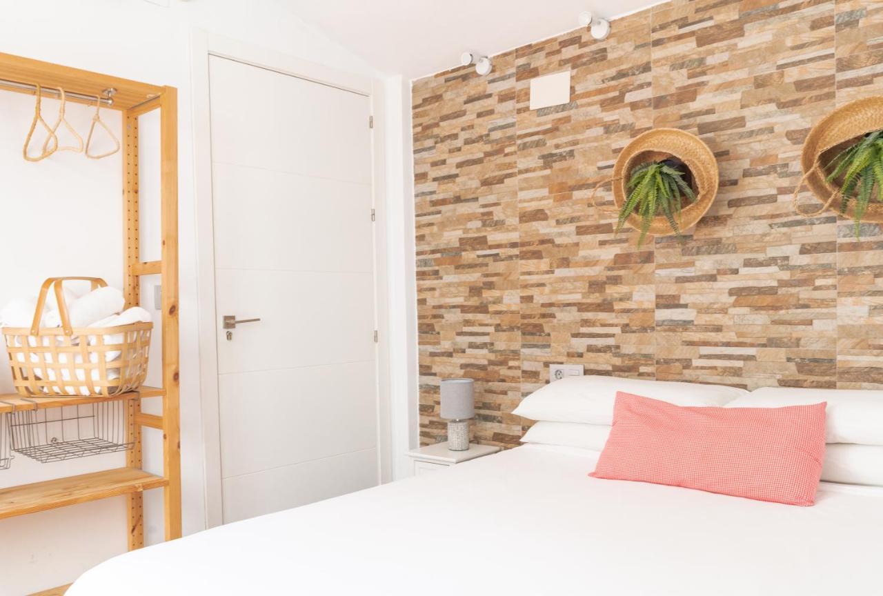 Picnic Dreams Boutique Hostel Малага Екстериор снимка